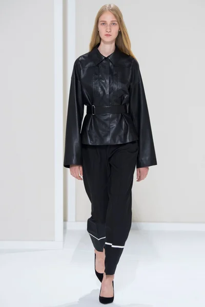 Look 14